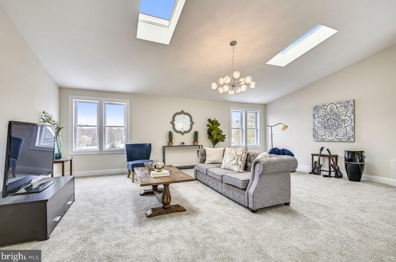 5 Stone Spring Ct, Baltimore MD  21228-5367 exterior