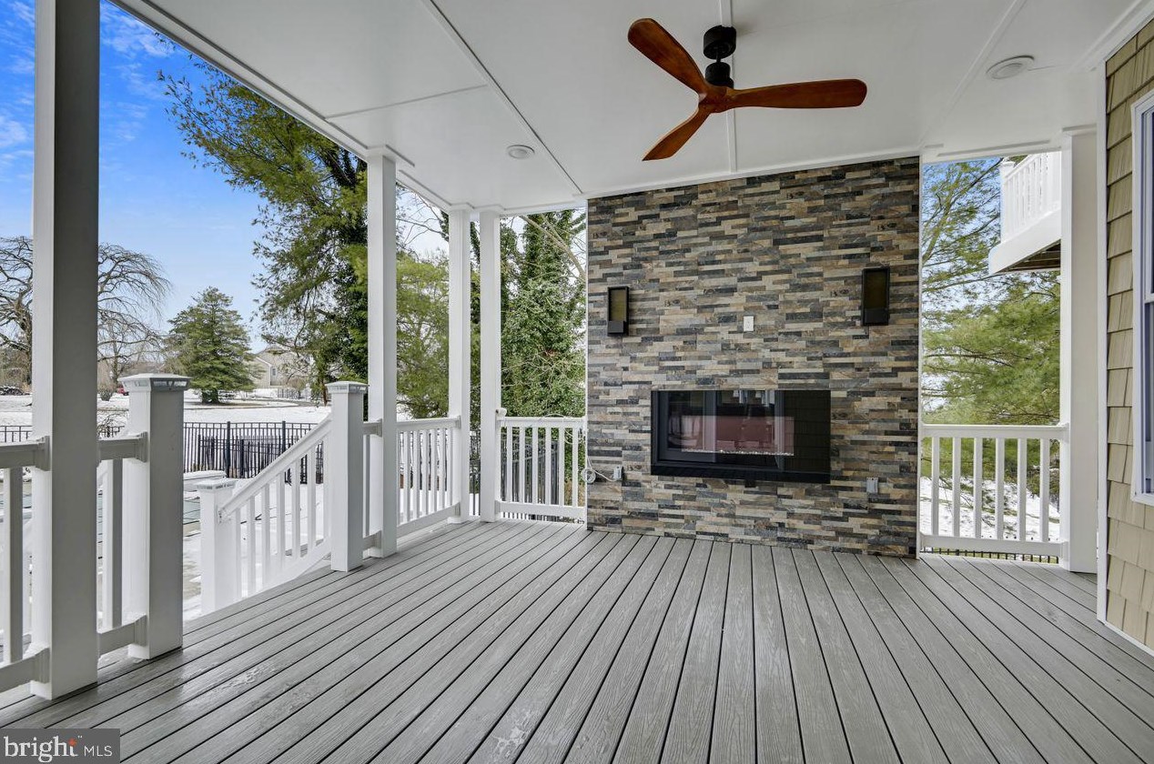 5 Stone Spring Ct, Baltimore MD  21228-5367 exterior