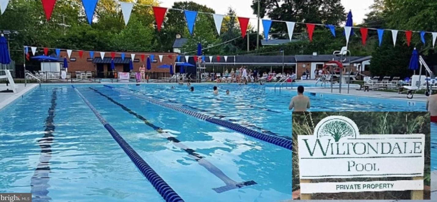 619 Stevenson Ln, Baltimore MD 21286-7606 exterior