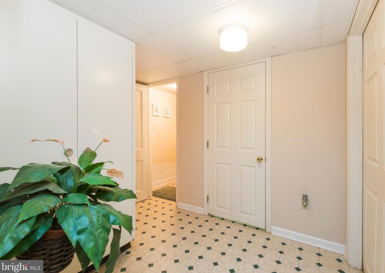 619 Stevenson Ln, Baltimore MD 21286-7606 exterior