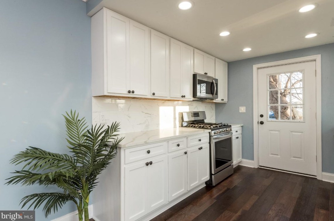 501 Dorsey Ave, Baltimore MD  21221-6713 exterior