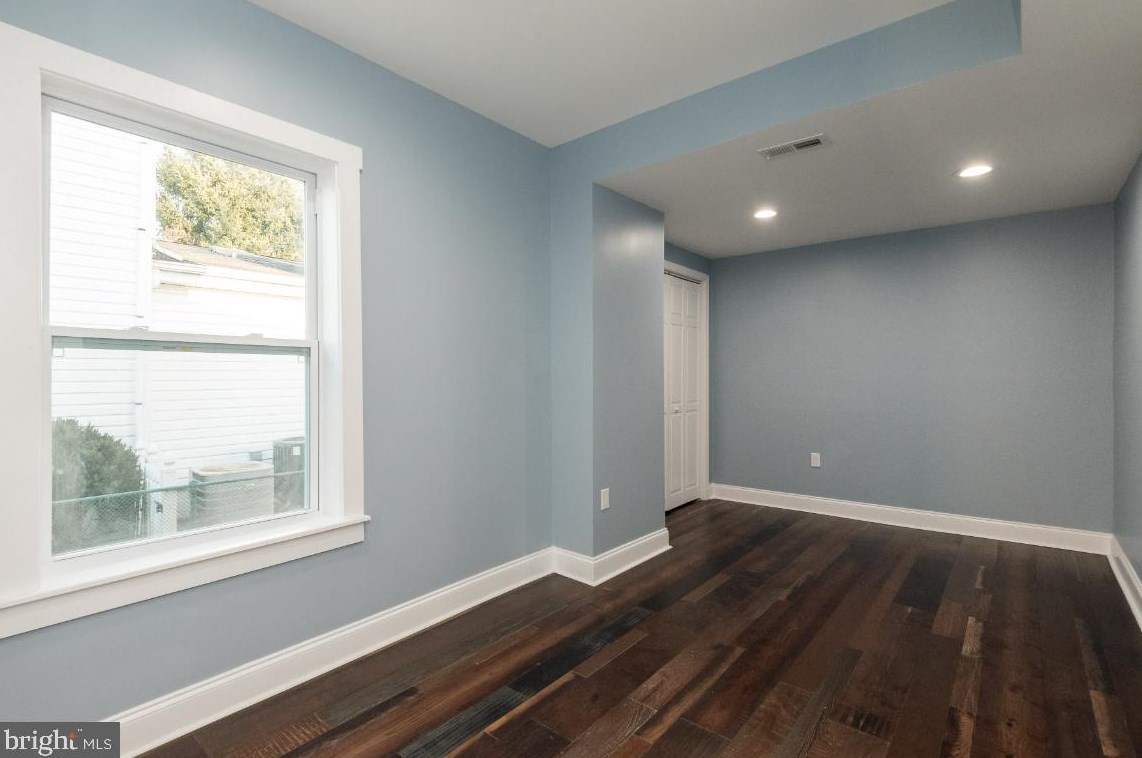 501 Dorsey Ave, Baltimore MD  21221-6713 exterior