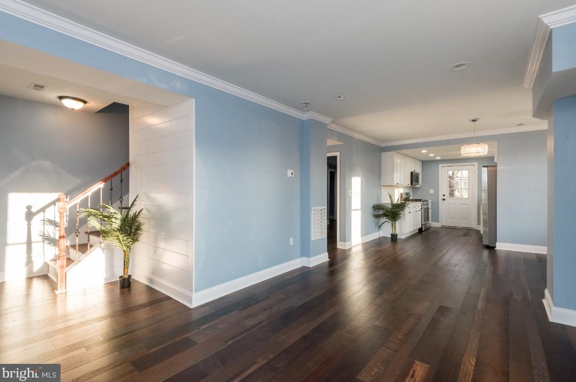 501 Dorsey Ave, Baltimore MD  21221-6713 exterior