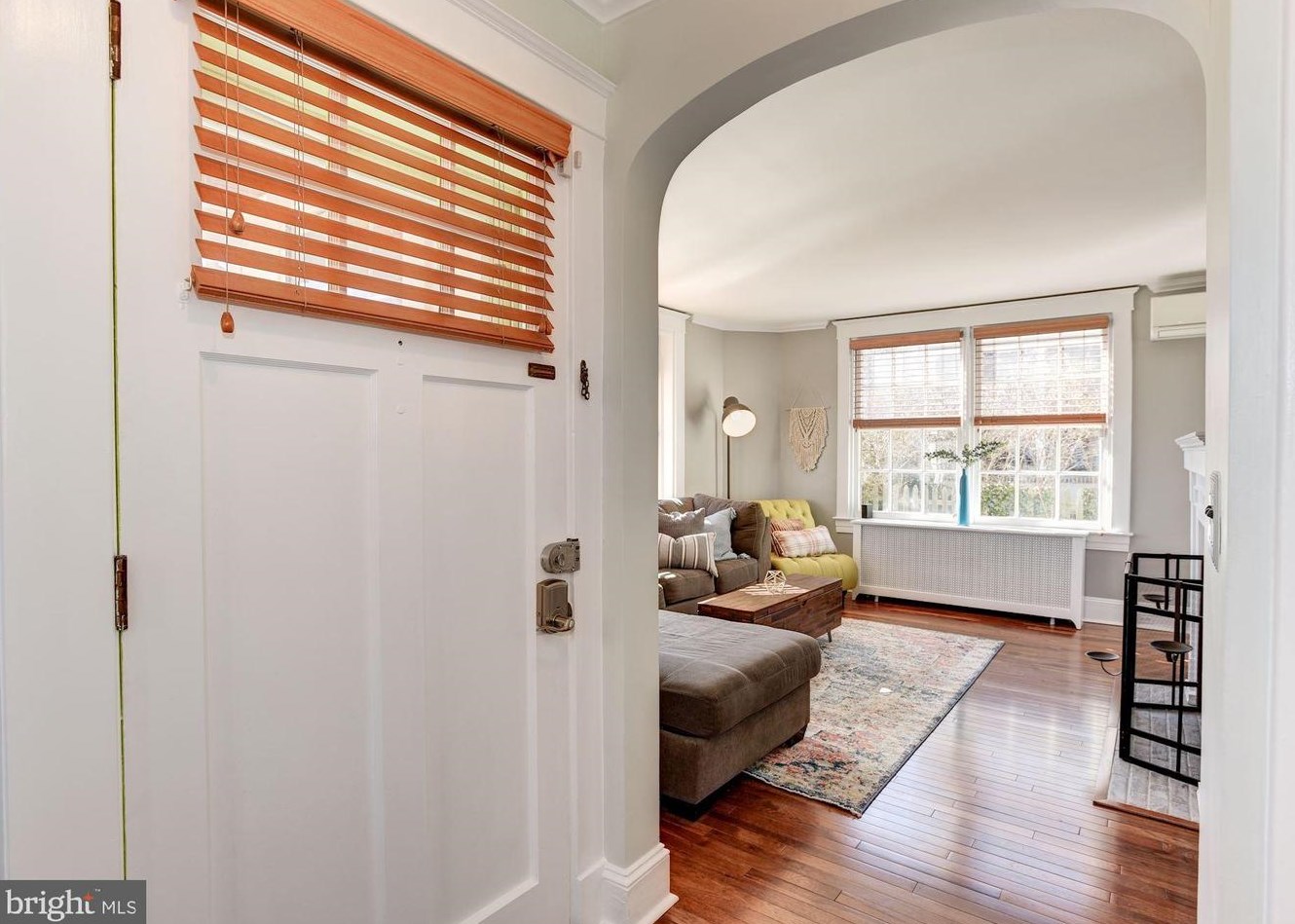4212 Kensington Rd, Baltimore, MD 21229-4745