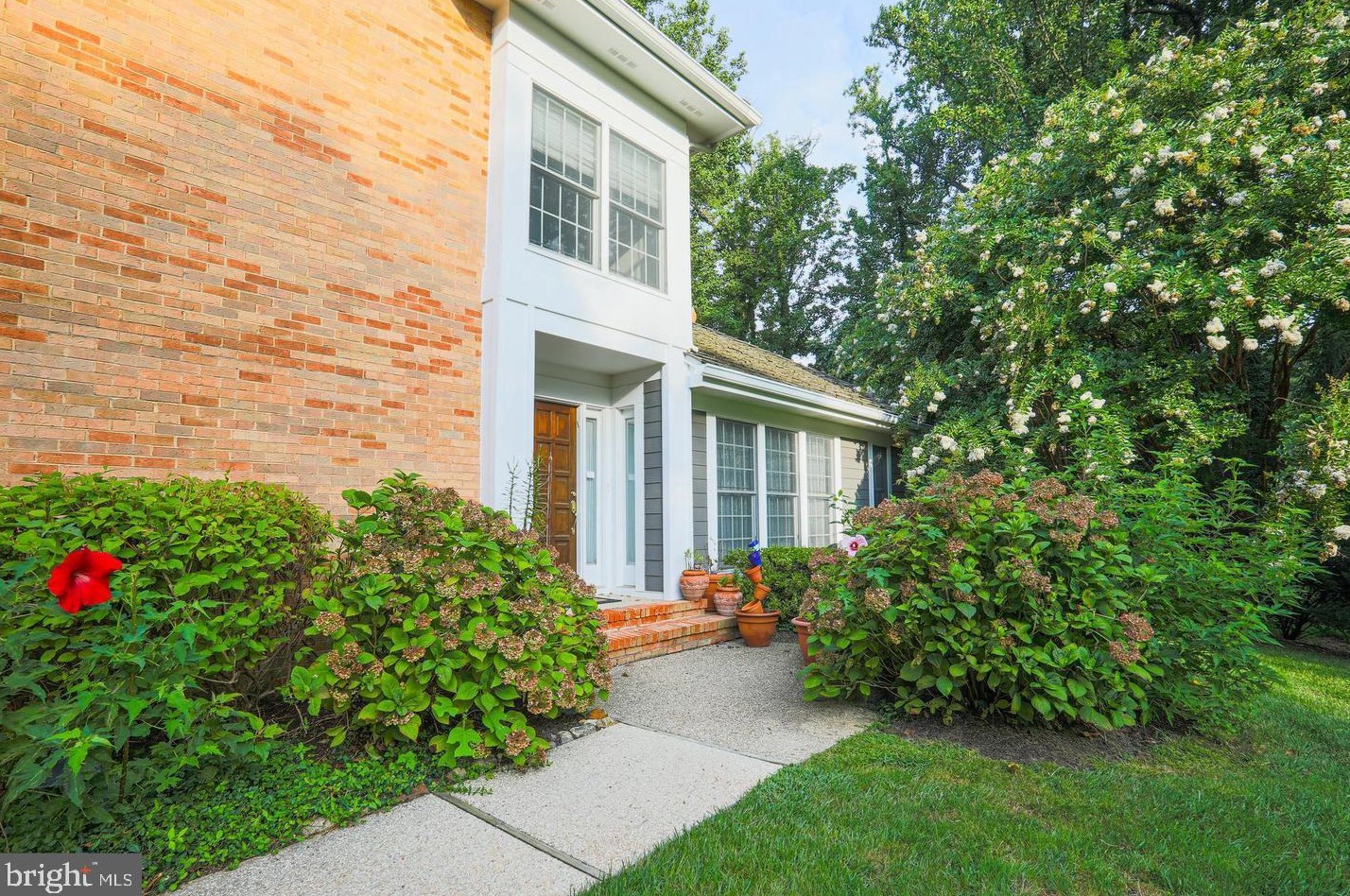 51 Raisin Tree Cir, Baltimore, MD 21208-6376