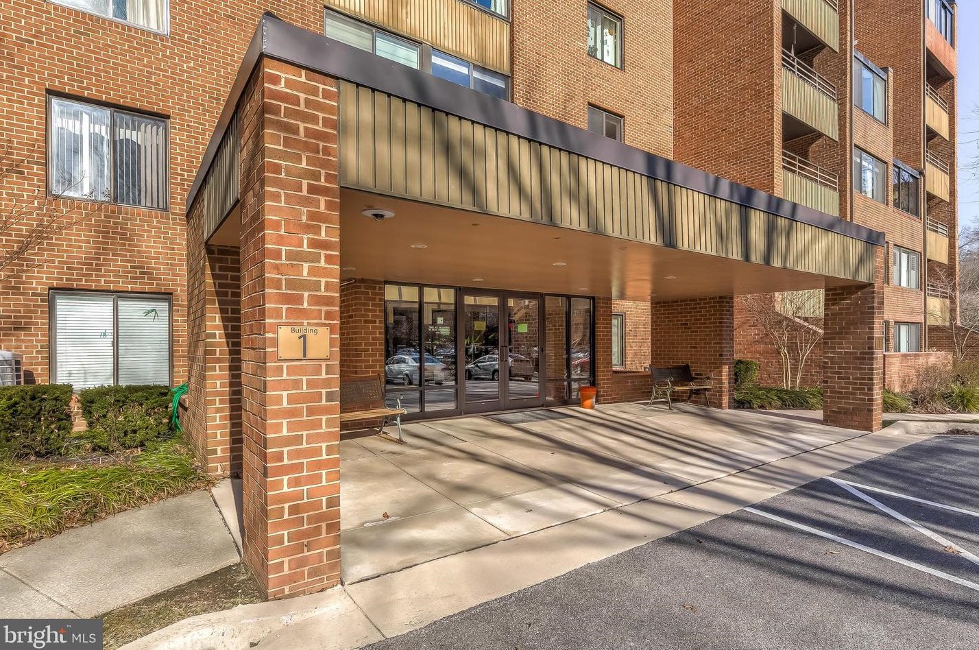 1 Southerly Ct, Baltimore, MD 21286-2762