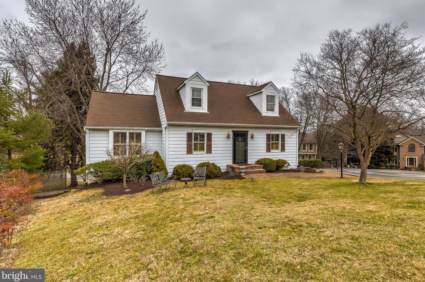 10 Barrow Ct, Baltimore, MD 21204-1806