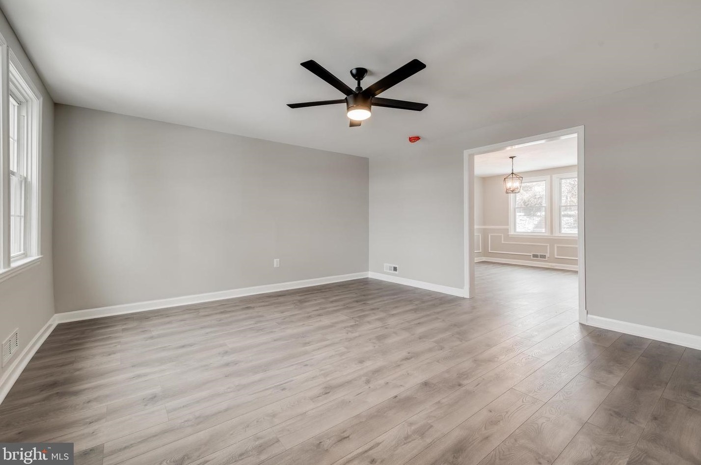 6162 Regent Park Rd, Baltimore, MD 21228-1804