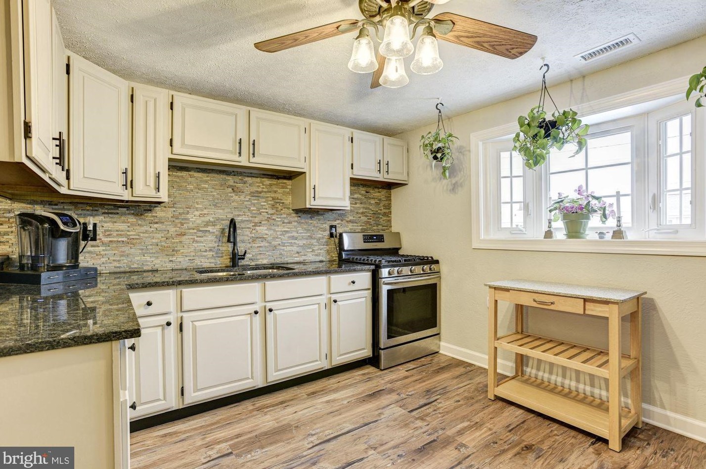 2402 Saratoga Ave, Baltimore, MD 21227-3029
