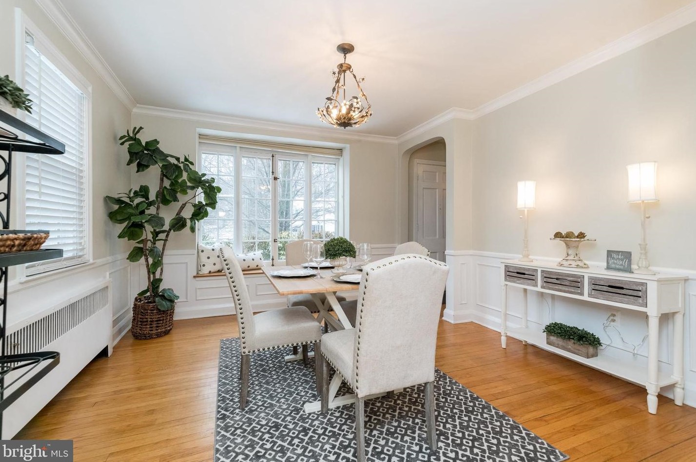 622 Stevenson Ln, Baltimore MD 21286-7601 exterior