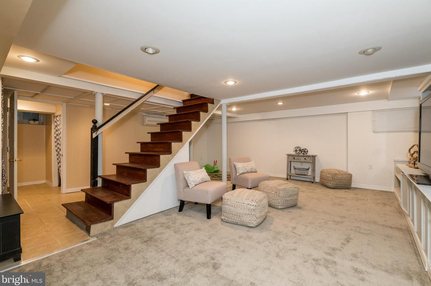 622 Stevenson Ln, Baltimore MD 21286-7601 exterior