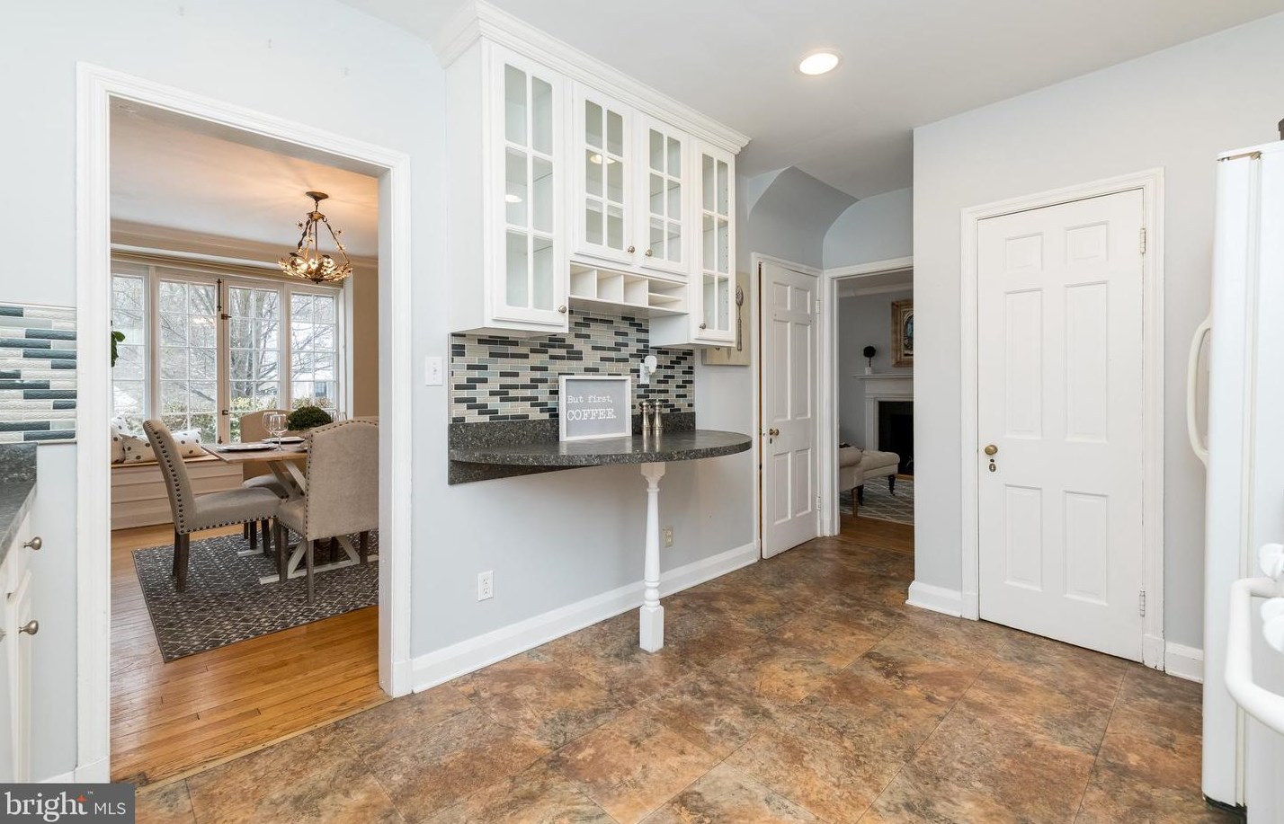 622 Stevenson Ln, Baltimore MD 21286-7601 exterior