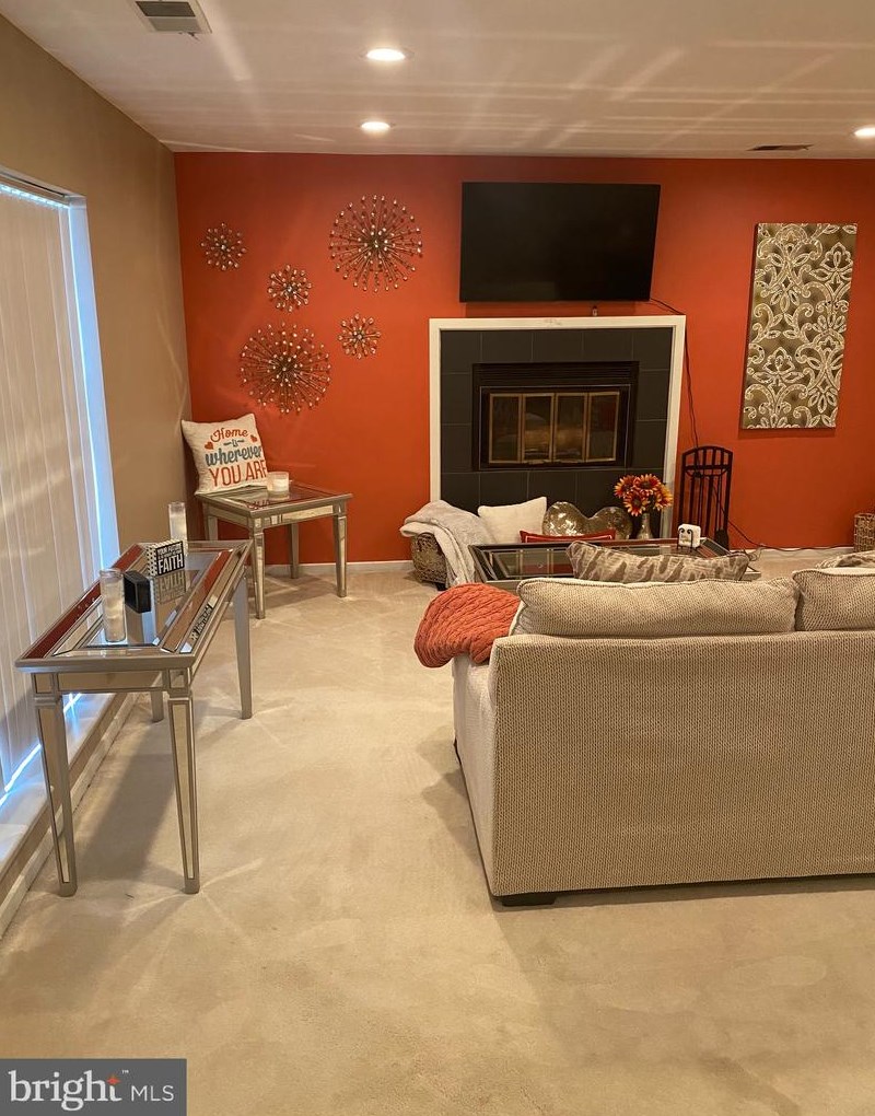 69 Greenwich Pl, Baltimore, MD 21208-3745