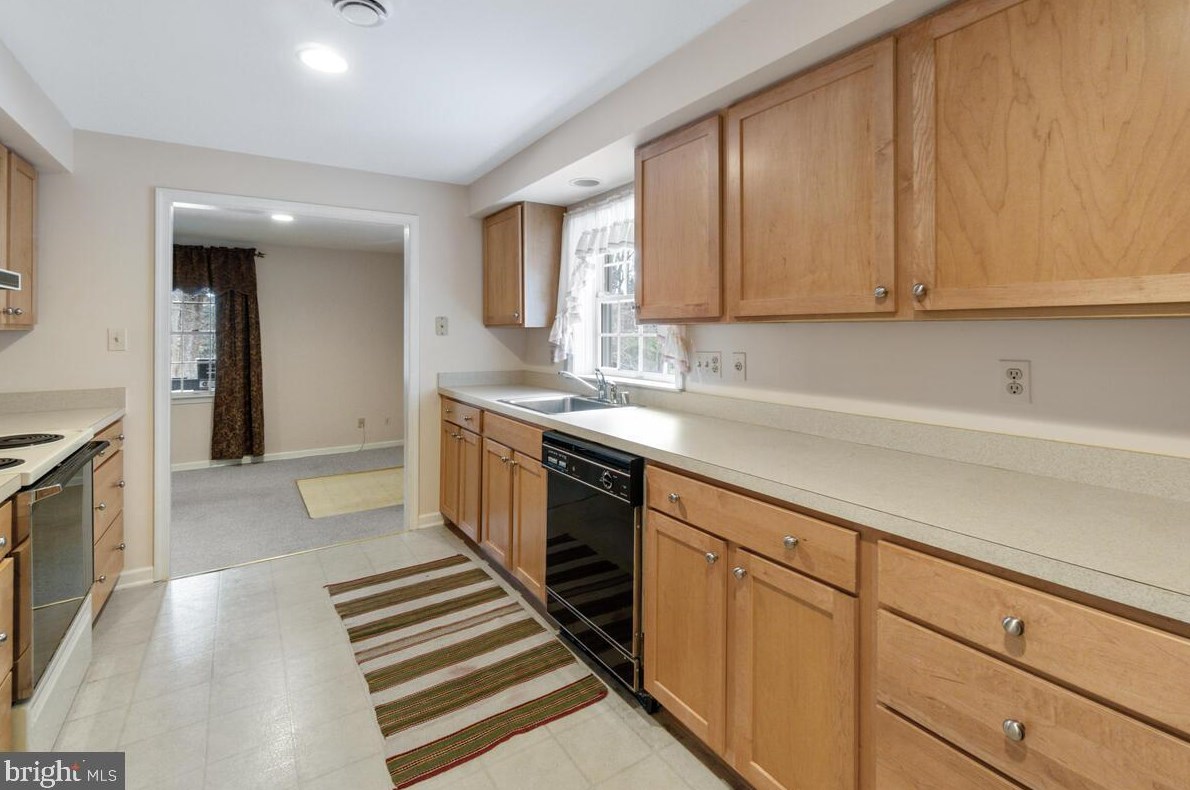 1016 Valewood Rd, Baltimore MD 21286-1653 exterior