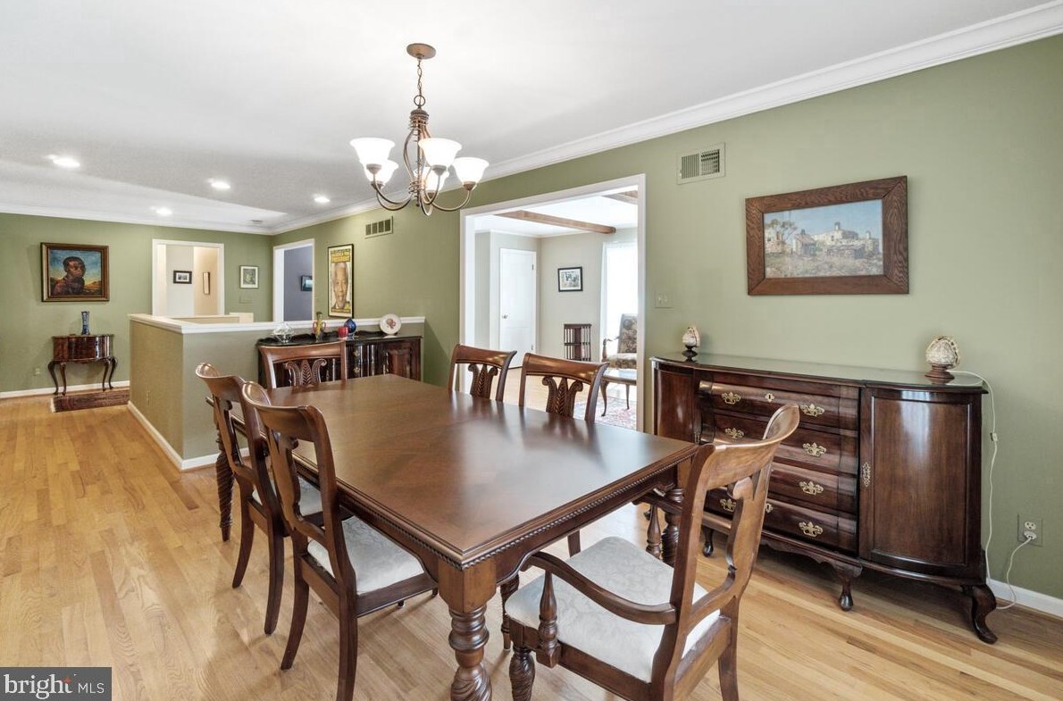 1016 Valewood Rd, Baltimore MD 21286-1653 exterior