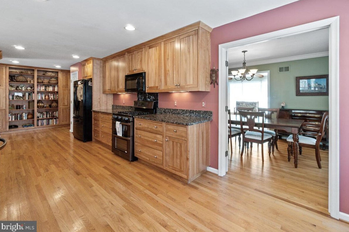 1016 Valewood Rd, Baltimore MD 21286-1653 exterior