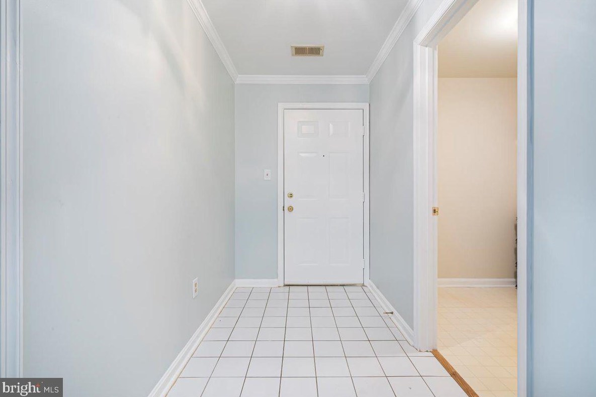 8901 Stone Creek Pl, Baltimore, MD 21208-1043