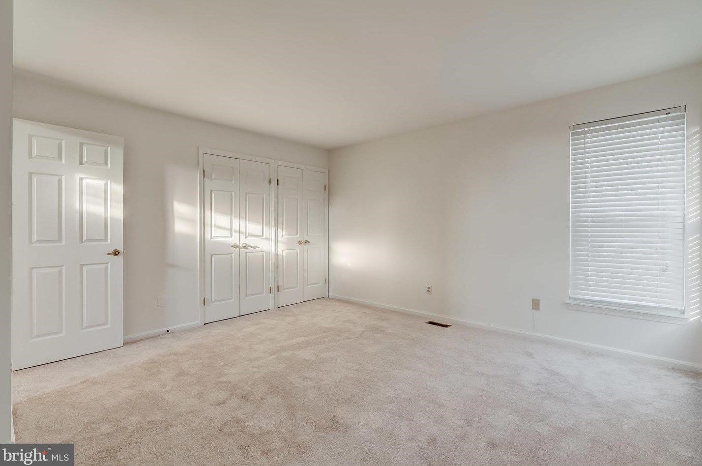 4408 Fieldgreen Rd, Baltimore MD 21236-1815 exterior