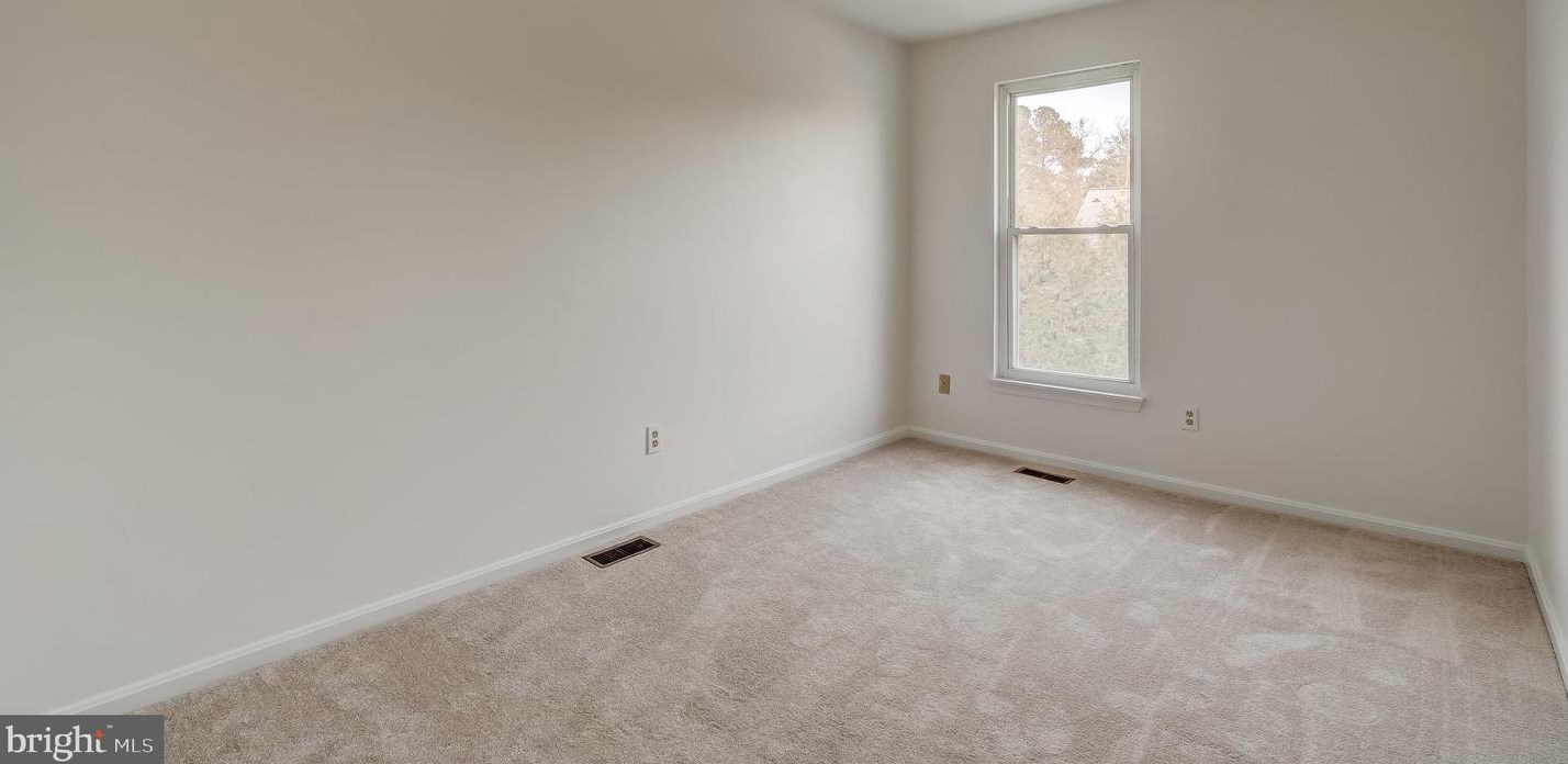 4408 Fieldgreen Rd, Baltimore MD 21236-1815 exterior