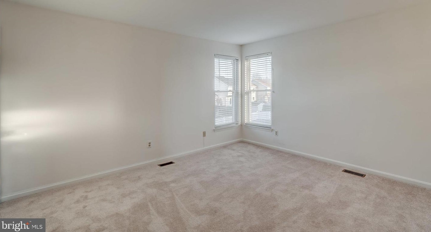 4408 Fieldgreen Rd, Baltimore MD 21236-1815 exterior