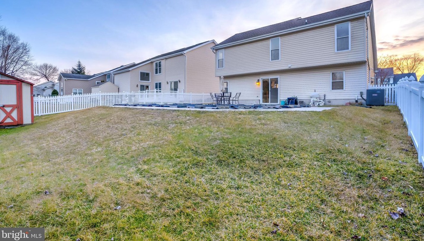 4408 Fieldgreen Rd, Baltimore MD 21236-1815 exterior