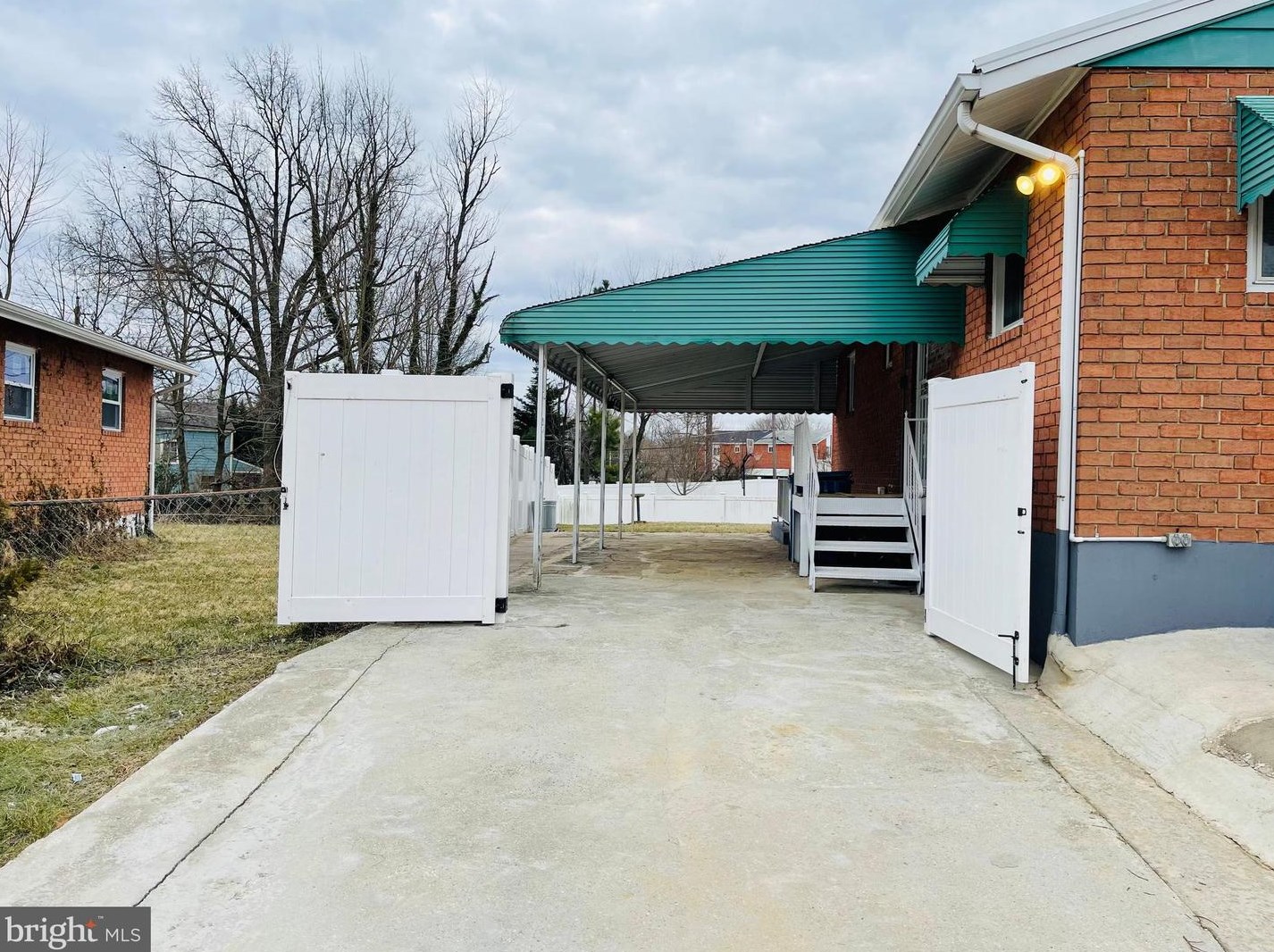 805 Bobby Rd, Baltimore MD  21228-3129 exterior