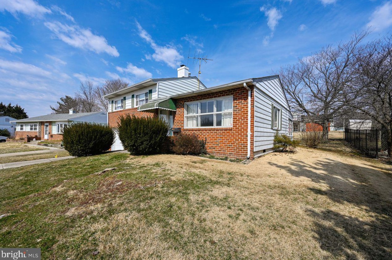 1026 Lakemont Rd, Baltimore MD 21228-1249 exterior