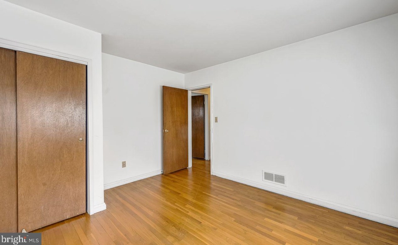 1026 Lakemont Rd, Baltimore MD 21228-1249 exterior