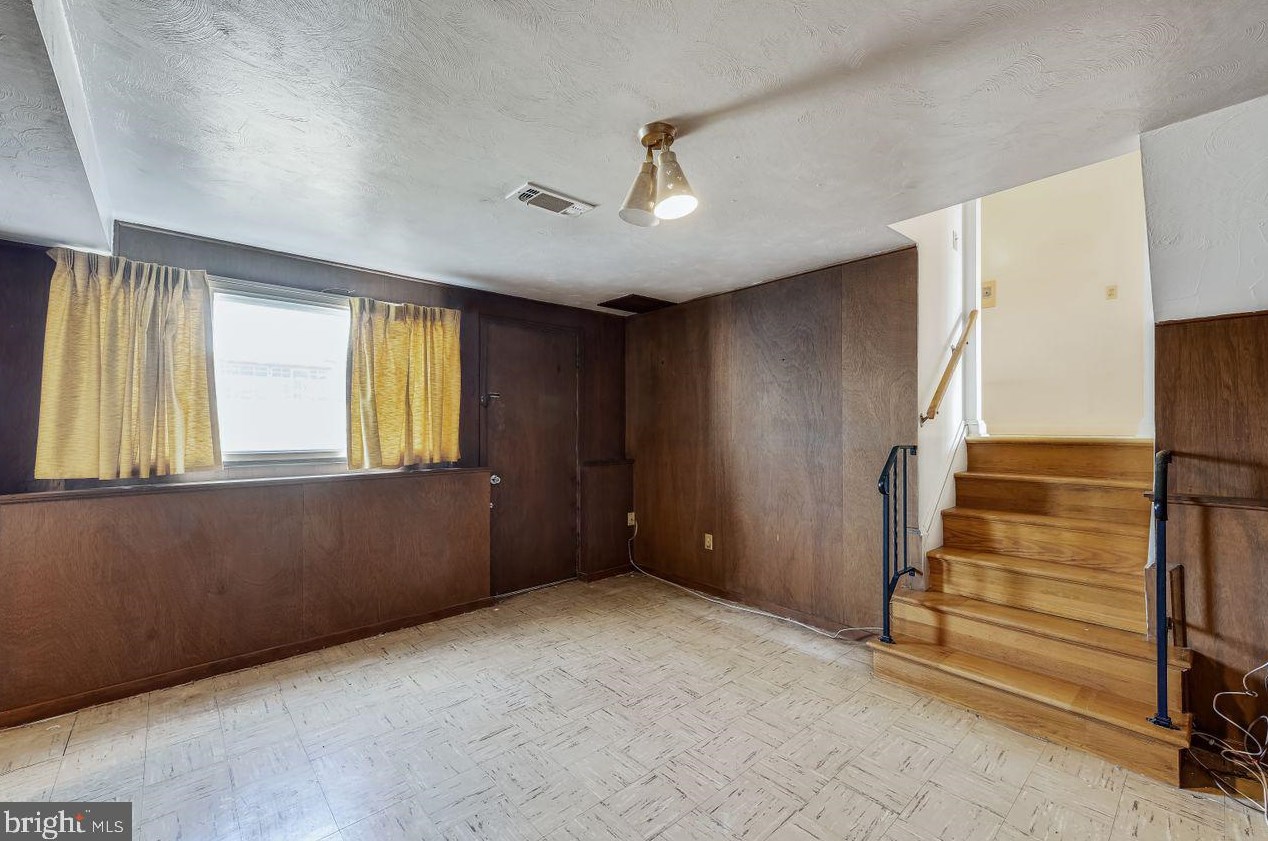 1026 Lakemont Rd, Baltimore MD 21228-1249 exterior