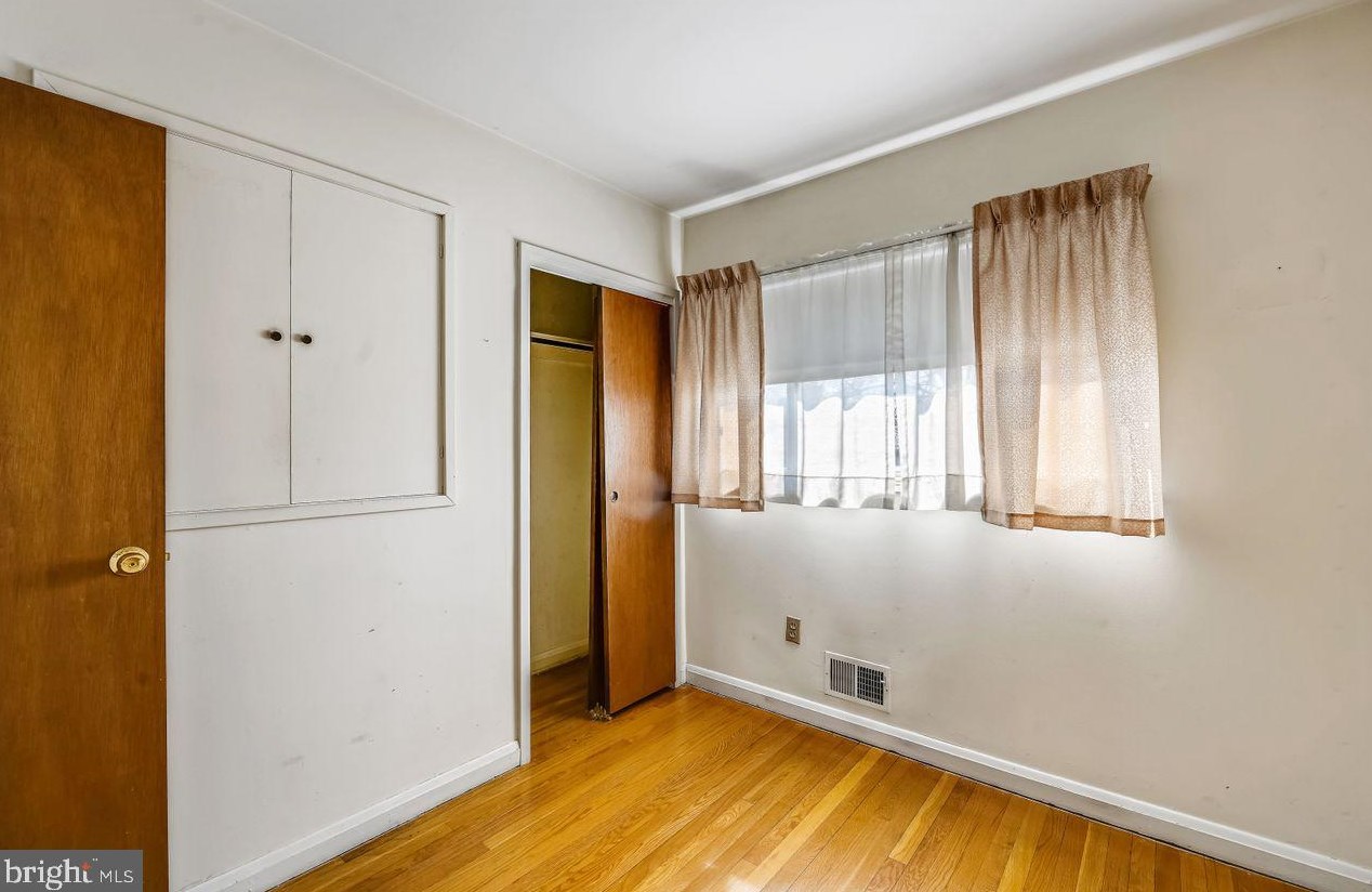 1026 Lakemont Rd, Baltimore MD 21228-1249 exterior