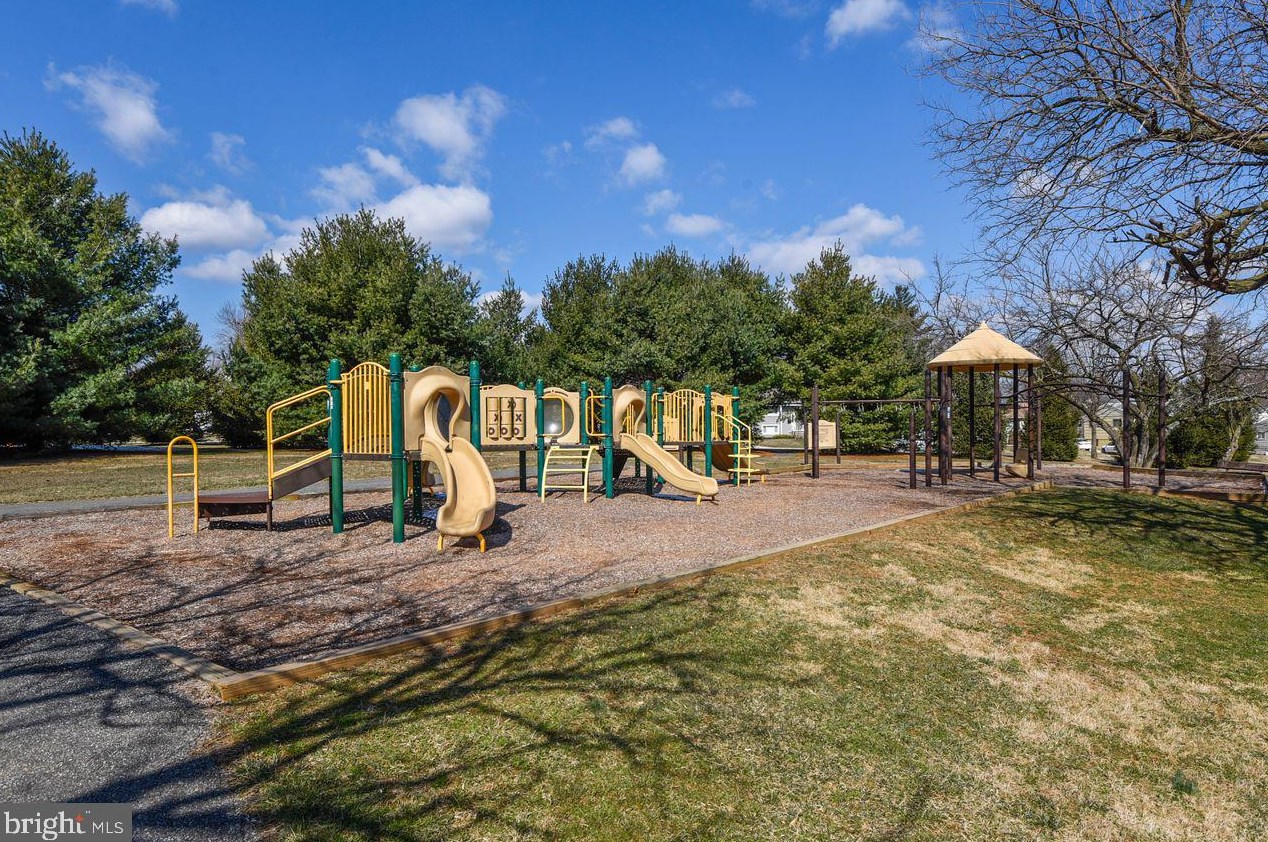 1026 Lakemont Rd, Baltimore MD 21228-1249 exterior