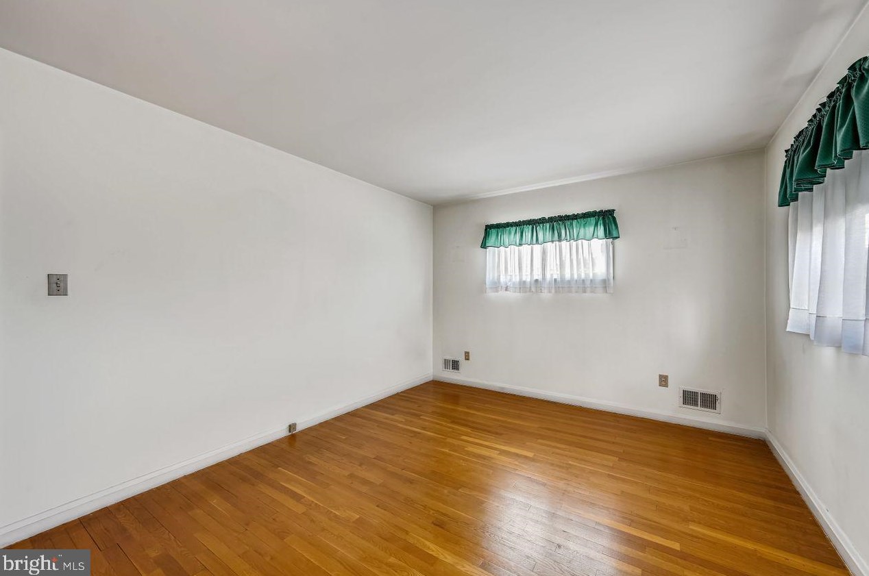 1026 Lakemont Rd, Baltimore MD 21228-1249 exterior