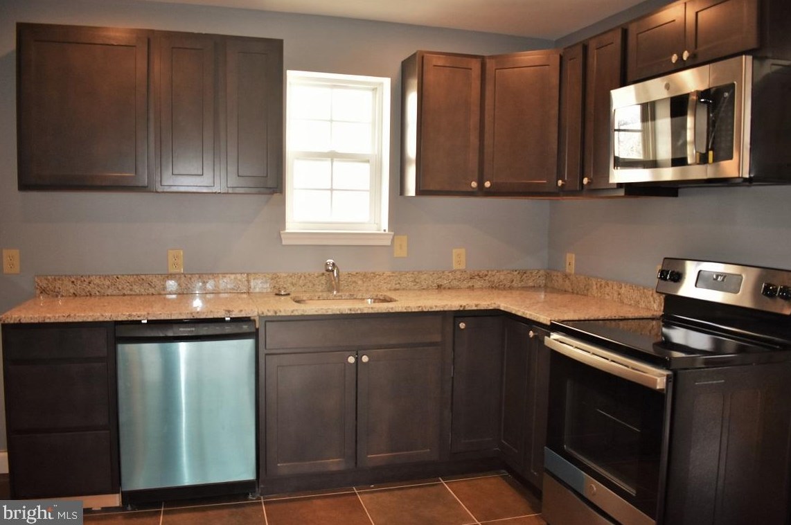 223 Carroll Island Rd, Baltimore, MD 21220