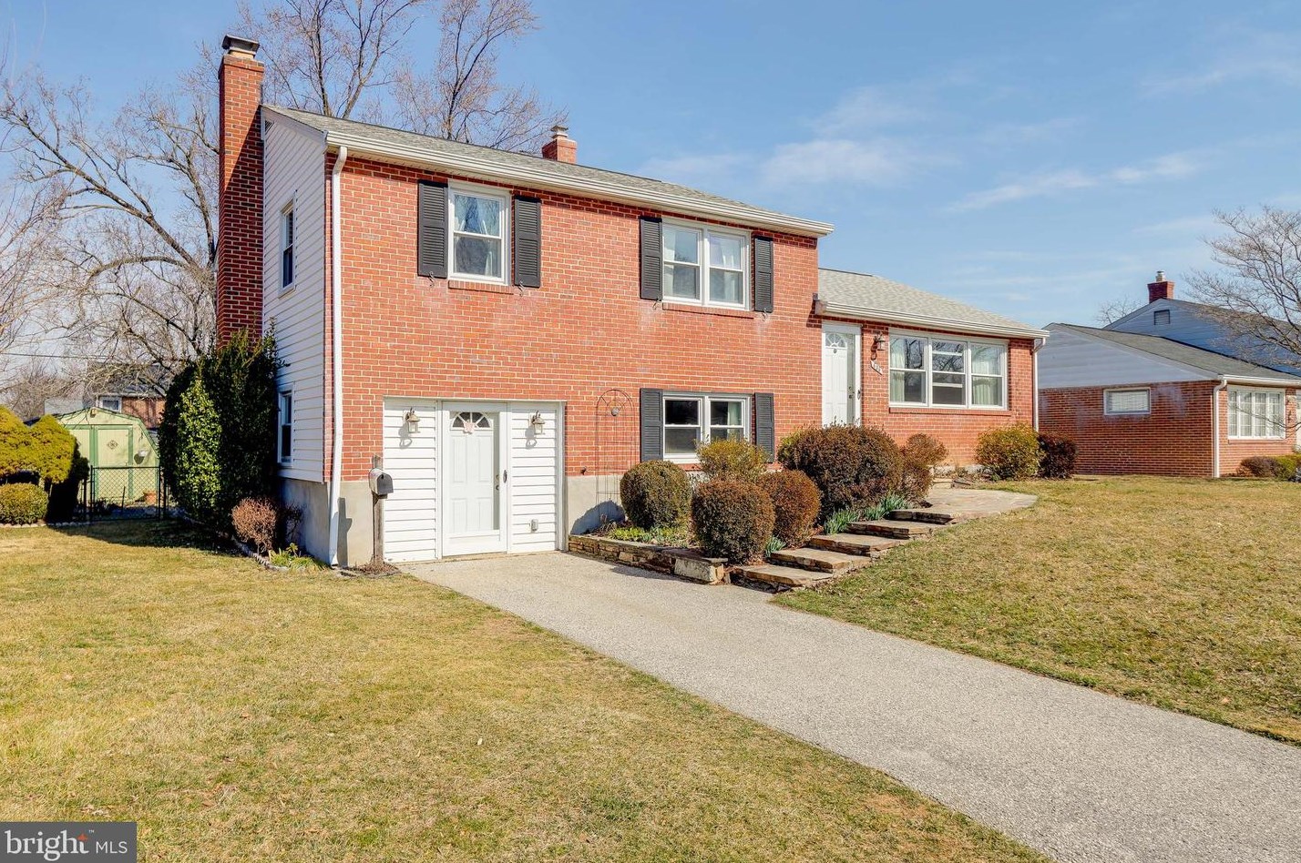 606 Southmont Rd, Baltimore, MD 21228-3432