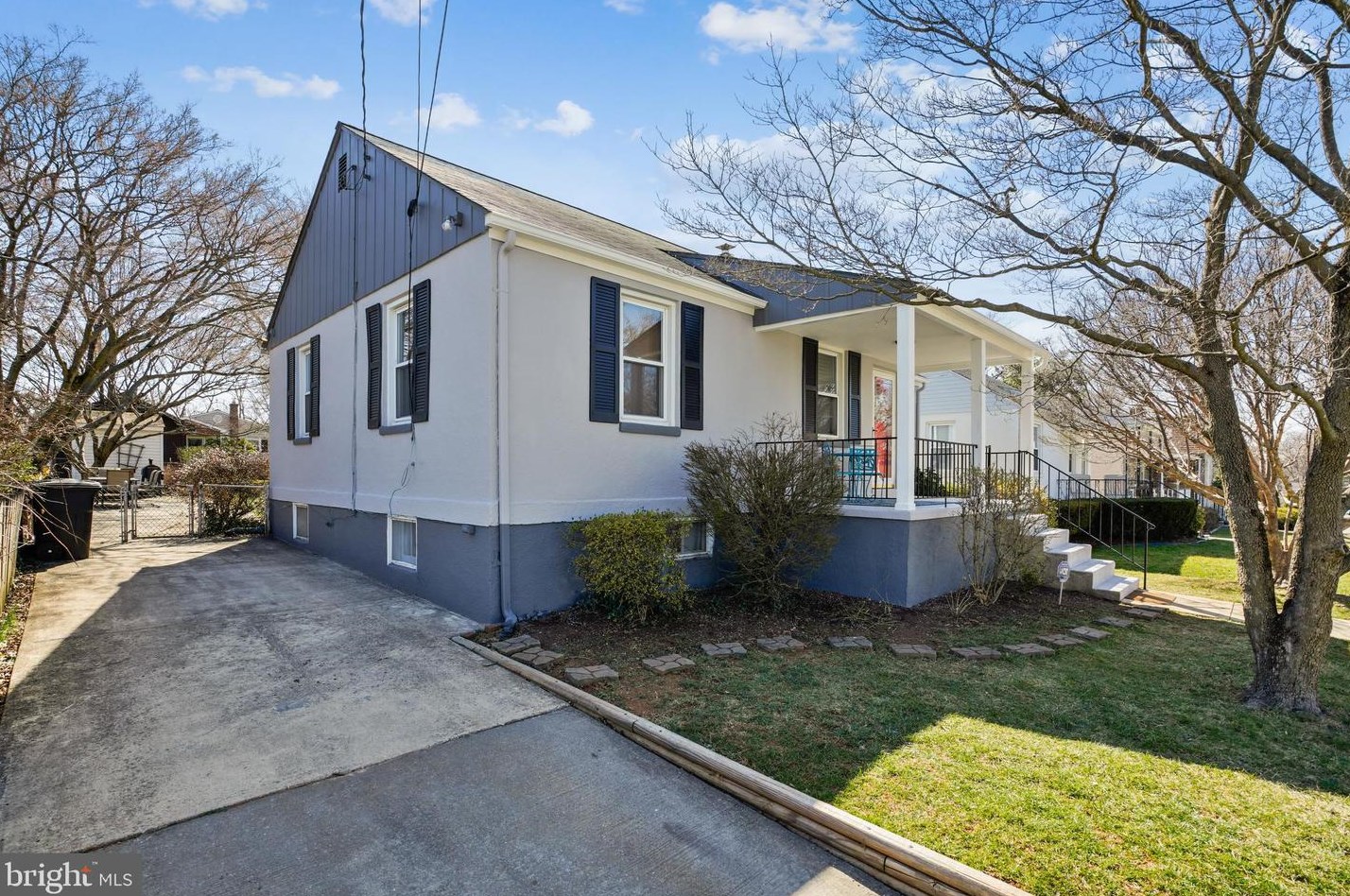 2005 Norhurst Way, Baltimore MD  21228-4108 exterior