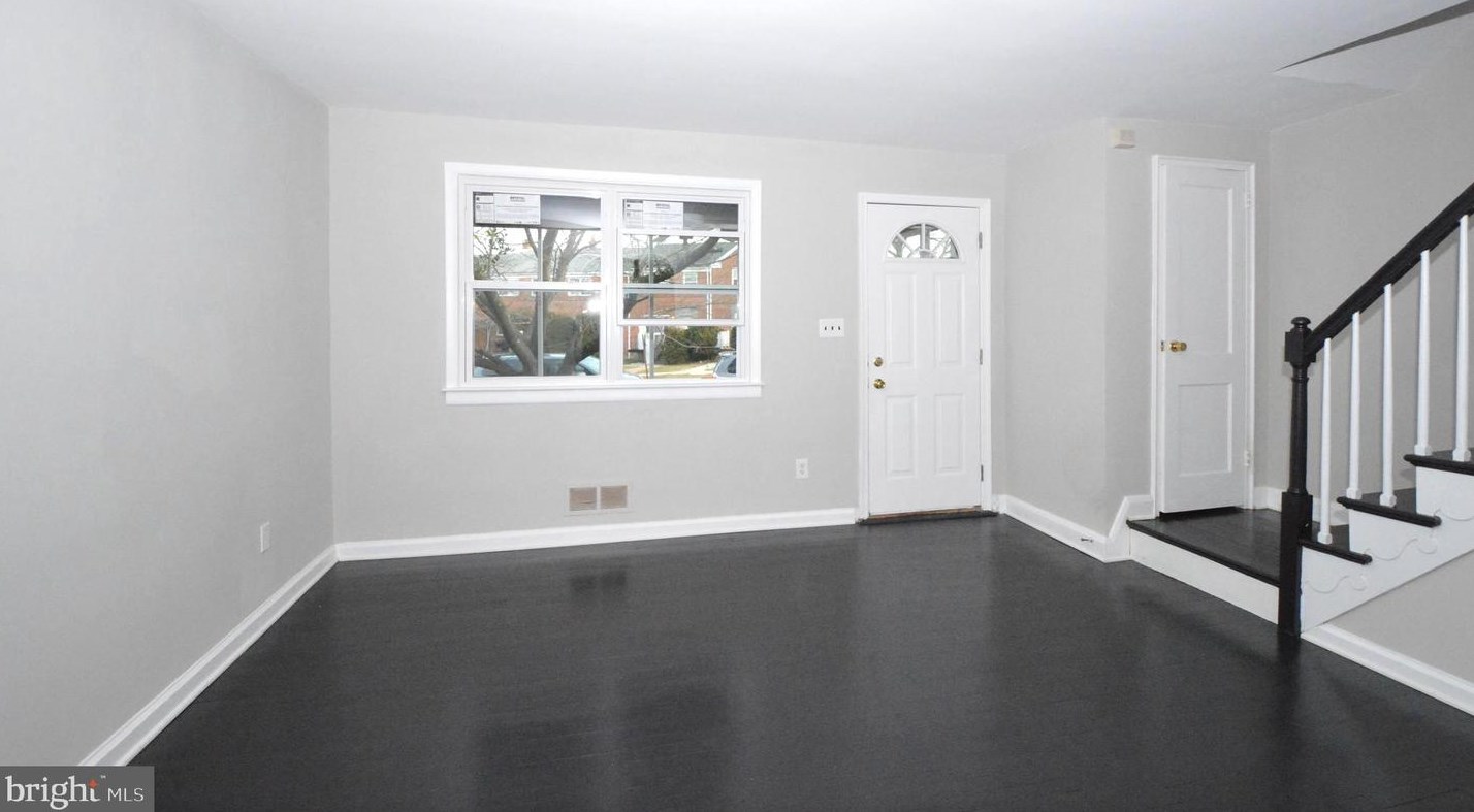 5444 Whitlock Rd, Baltimore, MD 21229