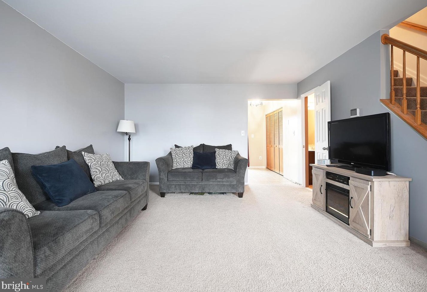 14 Taos Cir, Baltimore MD  21220-3600 exterior