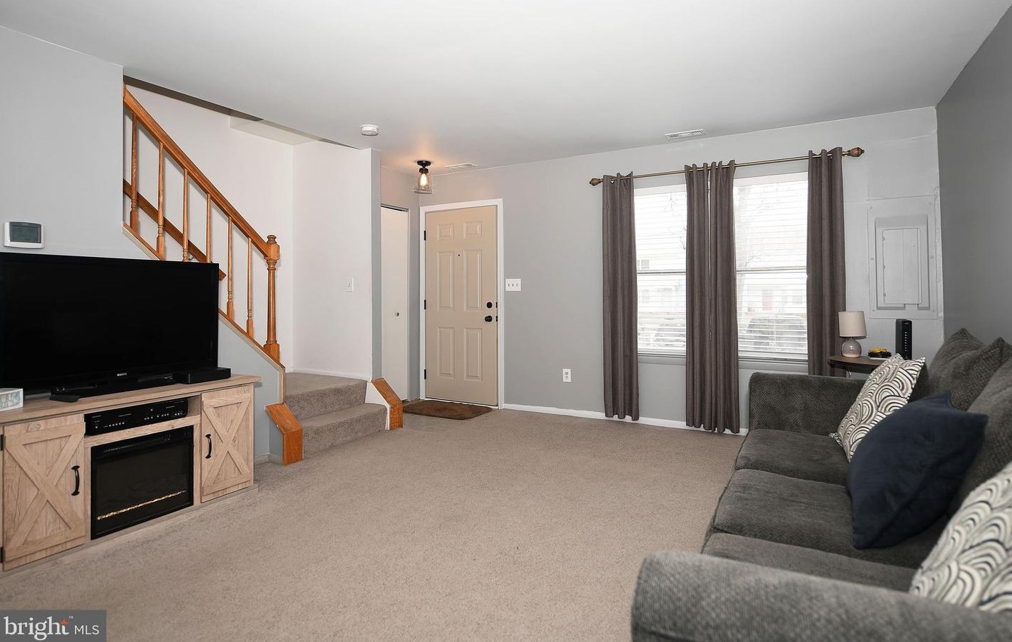 14 Taos Cir, Baltimore MD  21220-3600 exterior