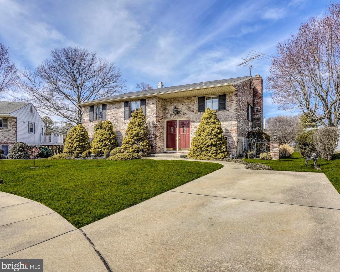 8 Delgreen Ct, Baltimore, MD 21236-1801