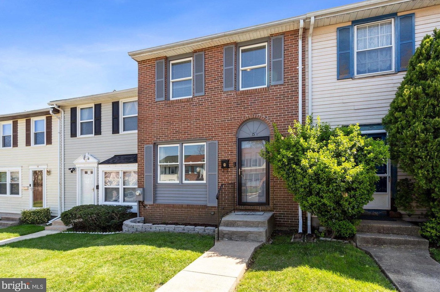 15 Duchess Ct, Baltimore, MD 21237-4012