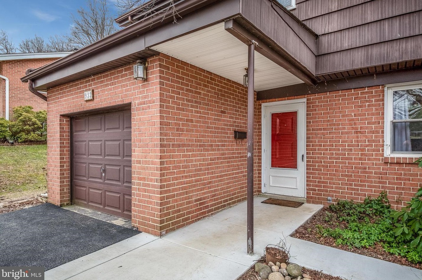 933 Cromwell Bridge Rd, Baltimore, MD 21286-3323