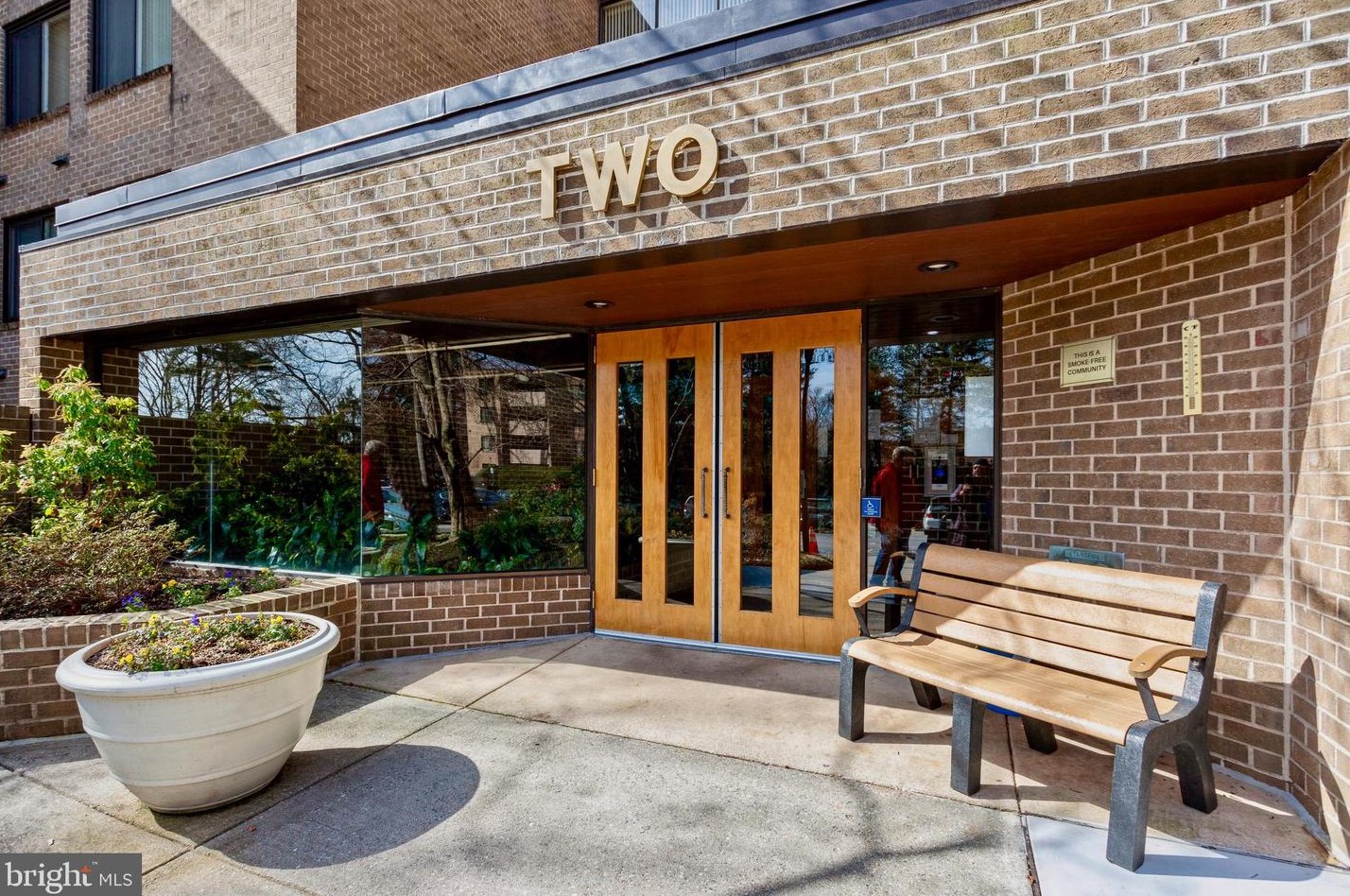 2 Candlemaker Ct, Baltimore, MD 21208-6388
