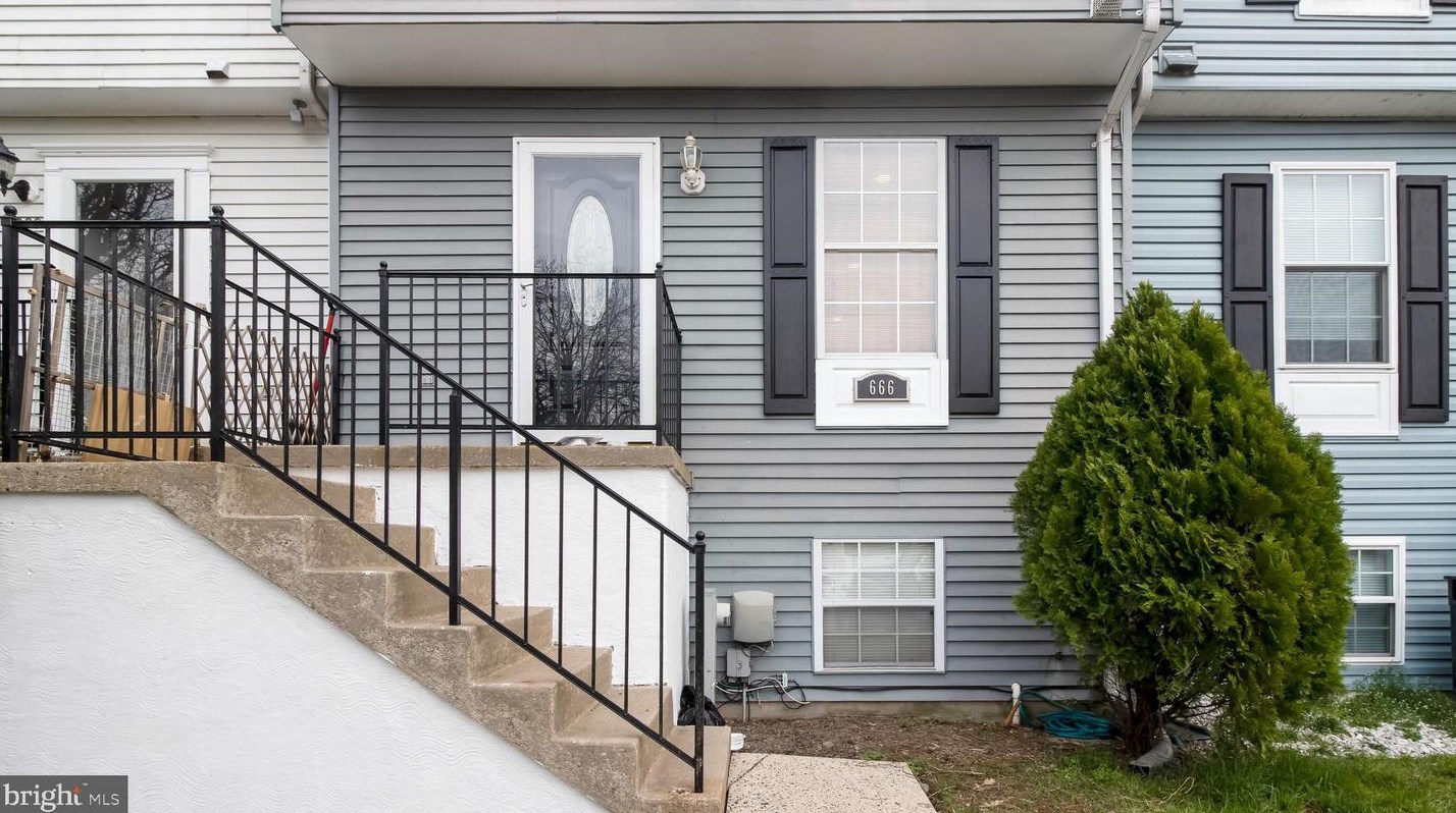 666 Kittendale Cir, Baltimore MD  21220-2330 exterior