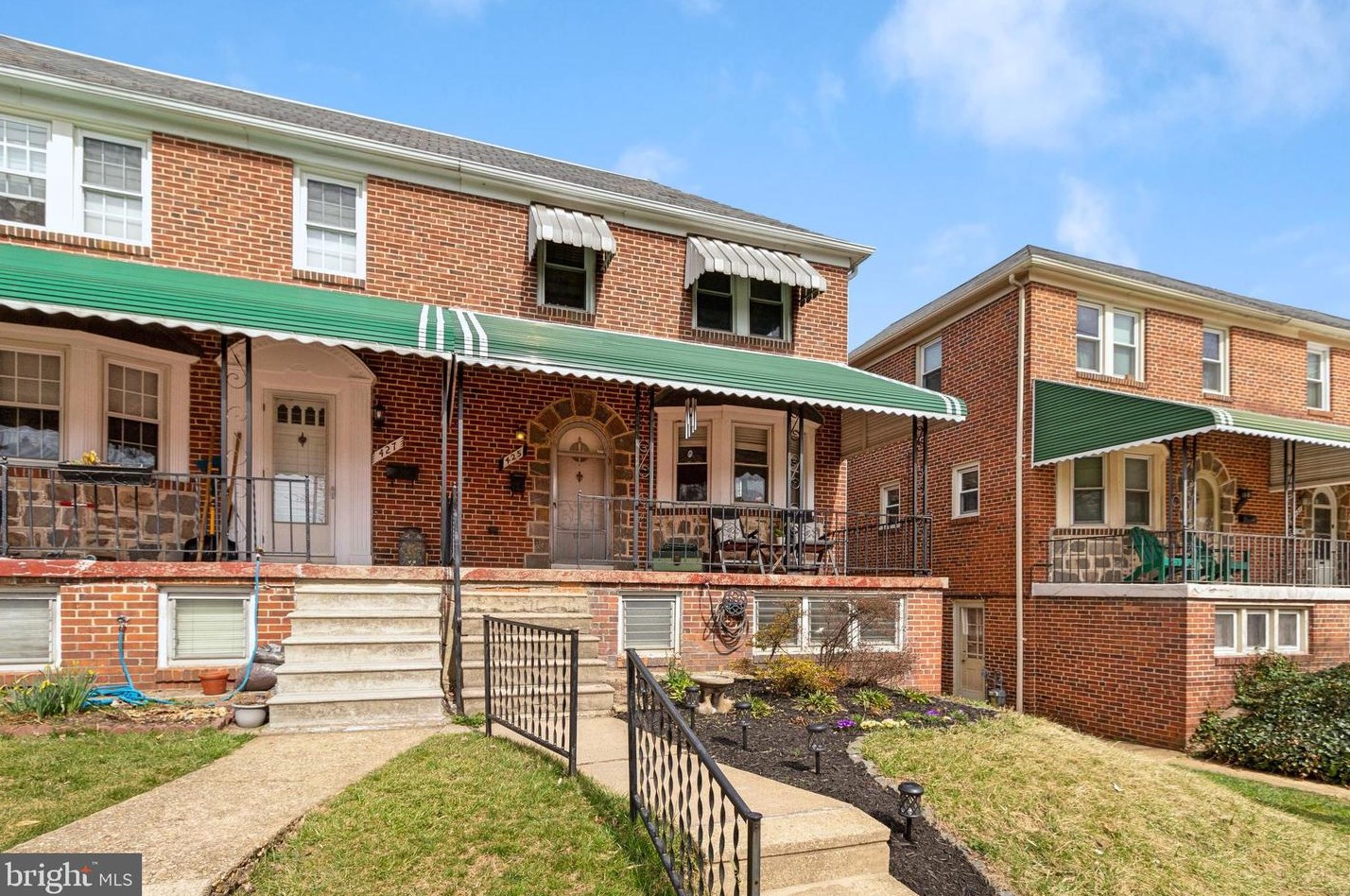 425 Academy Rd, Baltimore, MD 21228-1811