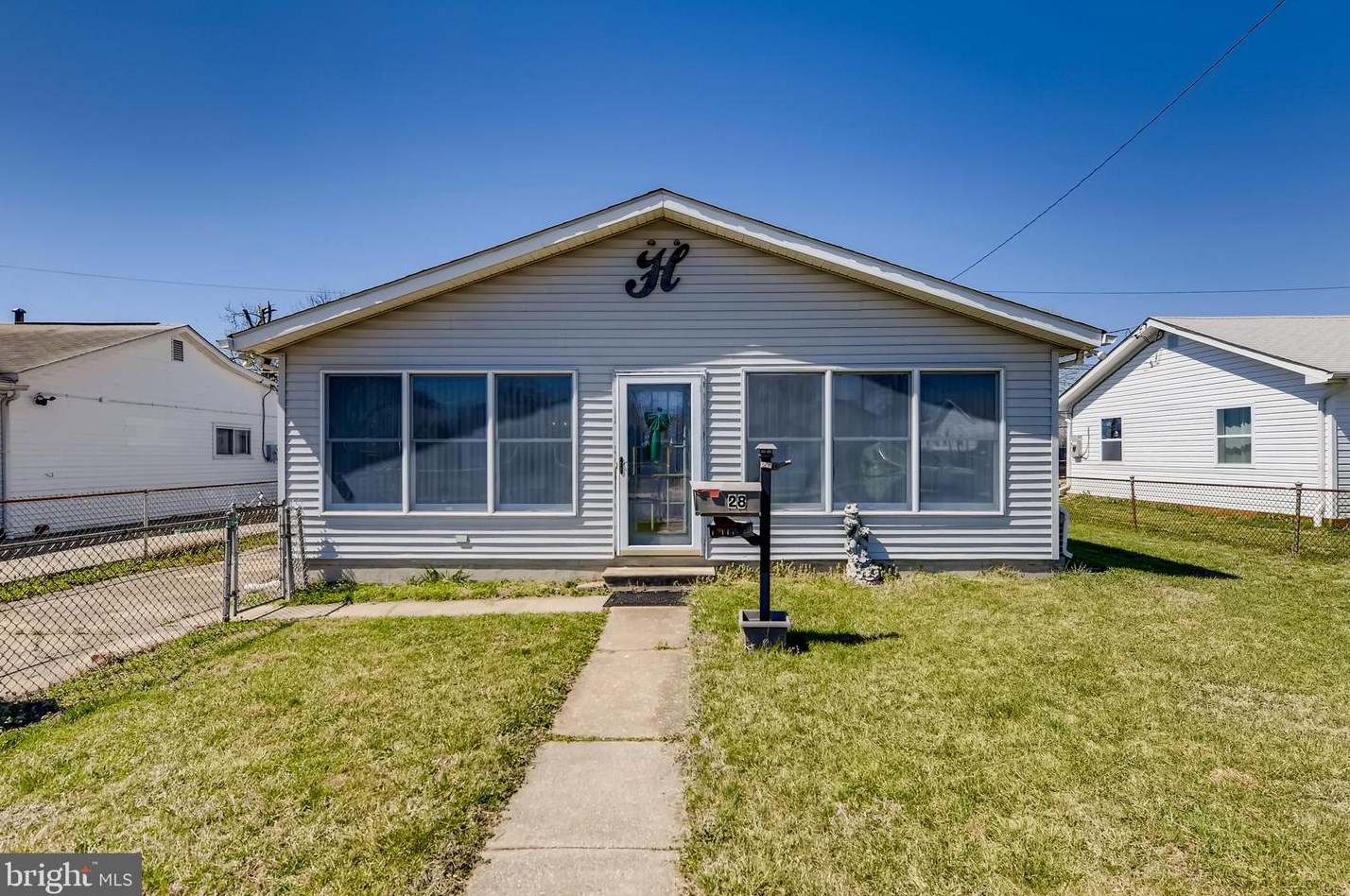 28 Helicopter Dr, Baltimore, MD 21220-4521
