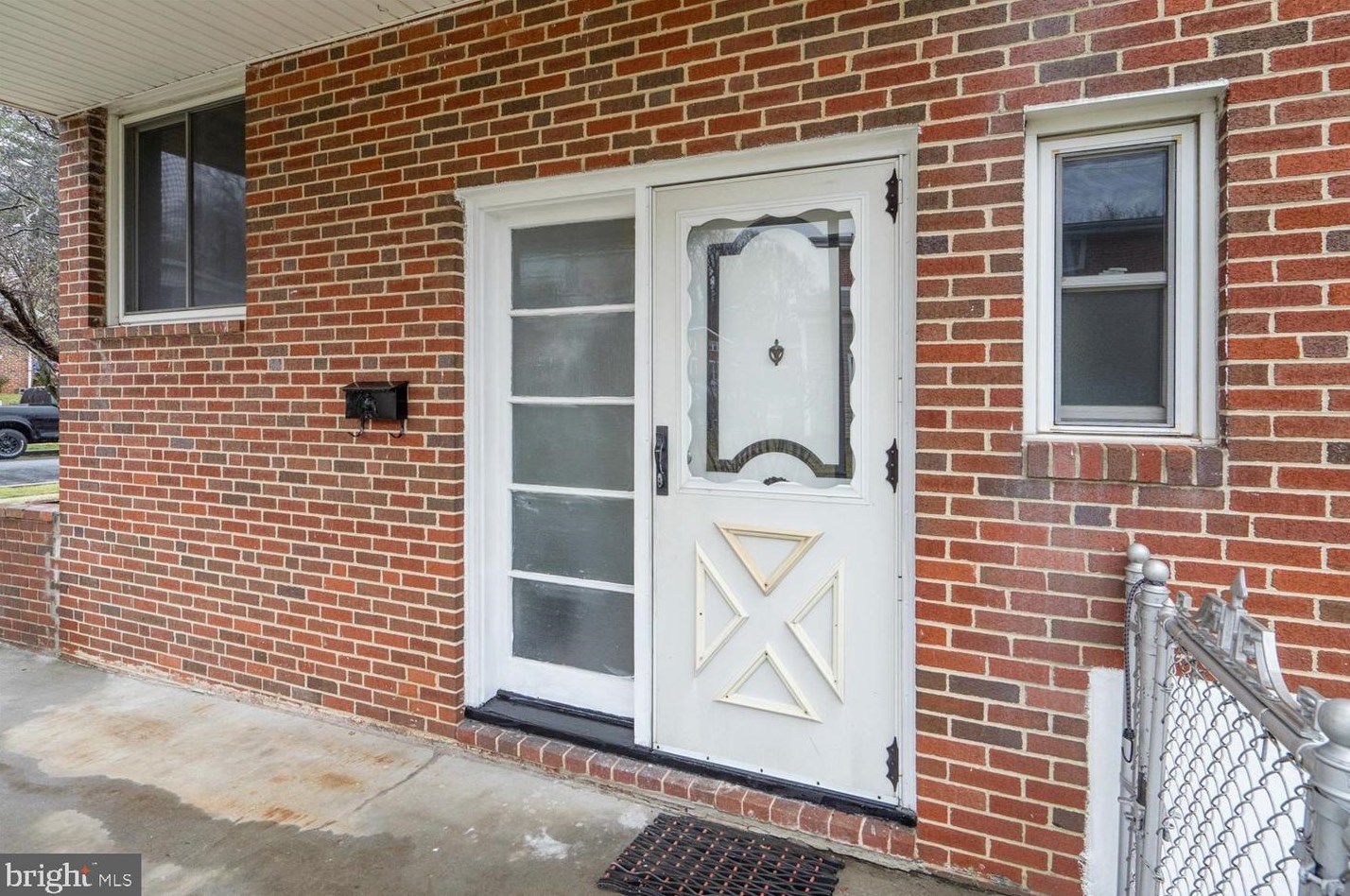 6616 Dalton Dr, Baltimore MD  21207-6440 exterior