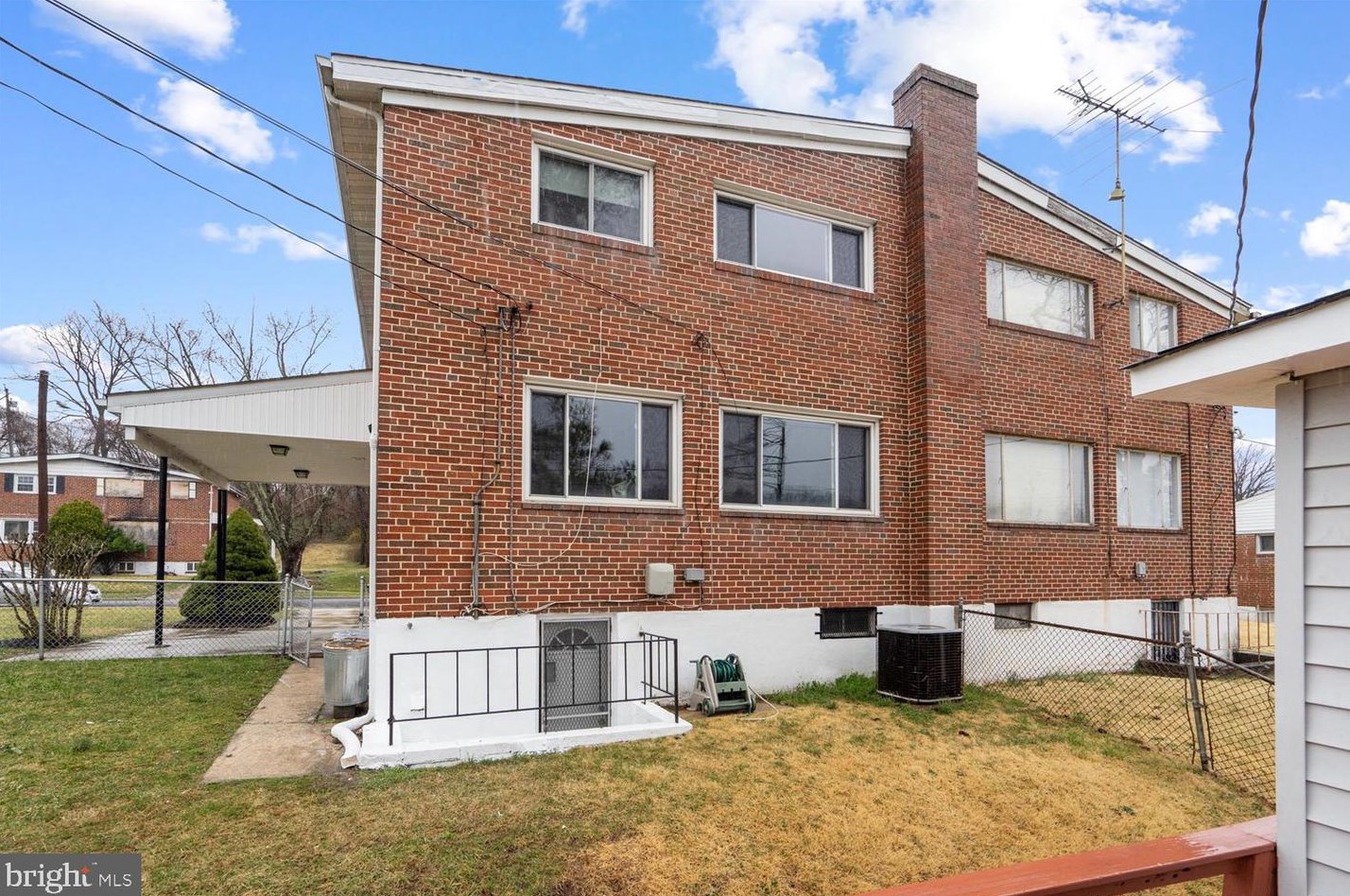 6616 Dalton Dr, Baltimore MD  21207-6440 exterior