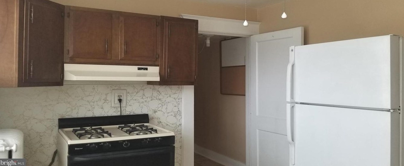 6710 Beech Ave, Baltimore MD  21206-1205 exterior