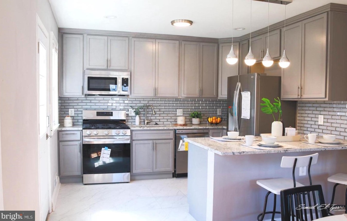 819 Edmondson Ave, Baltimore MD  21201-1404 exterior