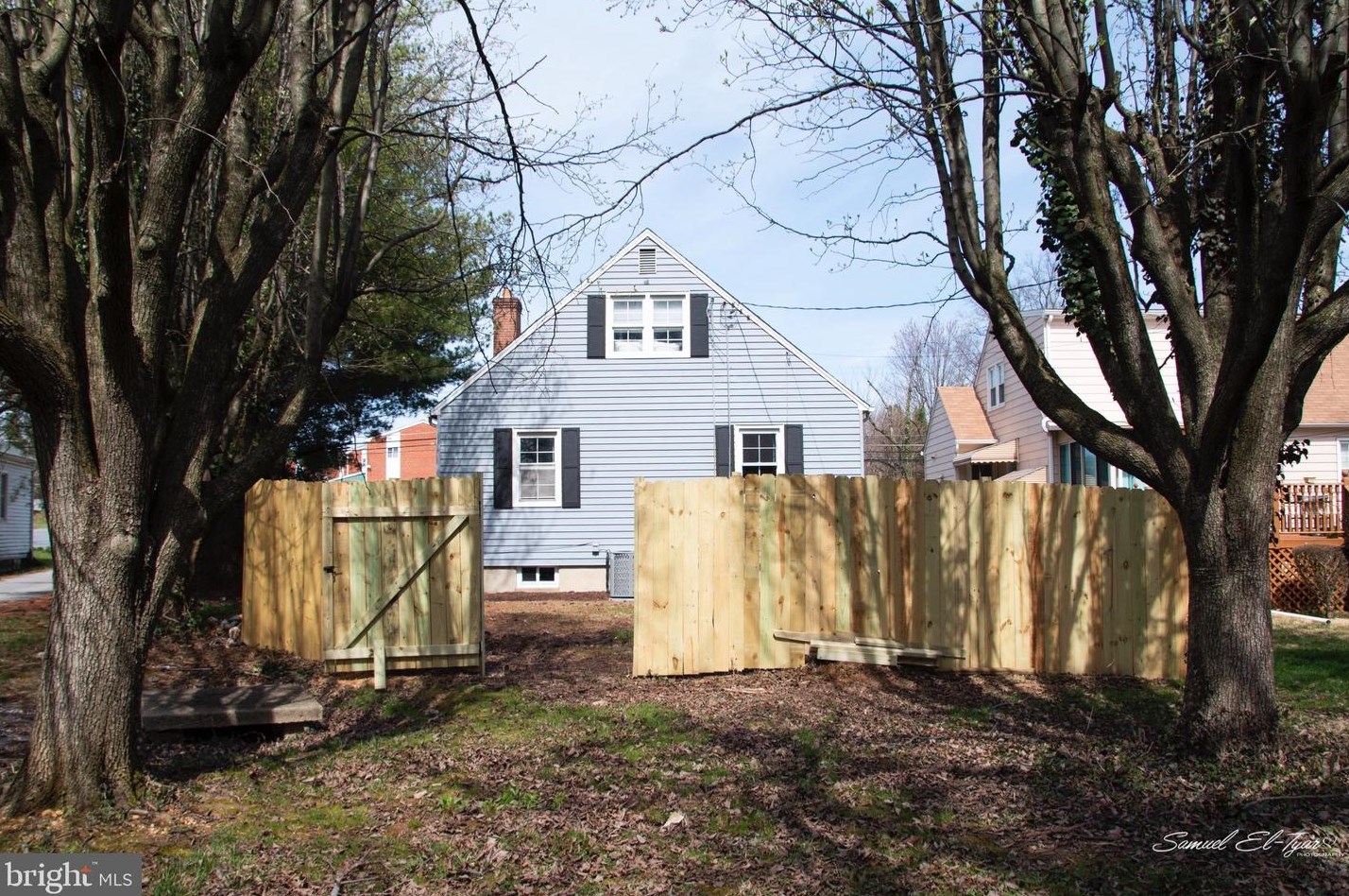 819 Edmondson Ave, Baltimore MD  21201-1404 exterior